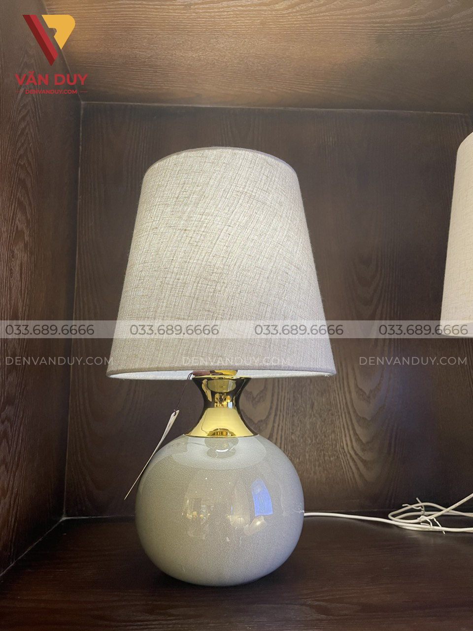 Đèn bàn gốm trang trí 4789-7