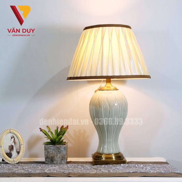 Tại sao nên sử dụng đèn bàn trang trí cho không gian gia đình